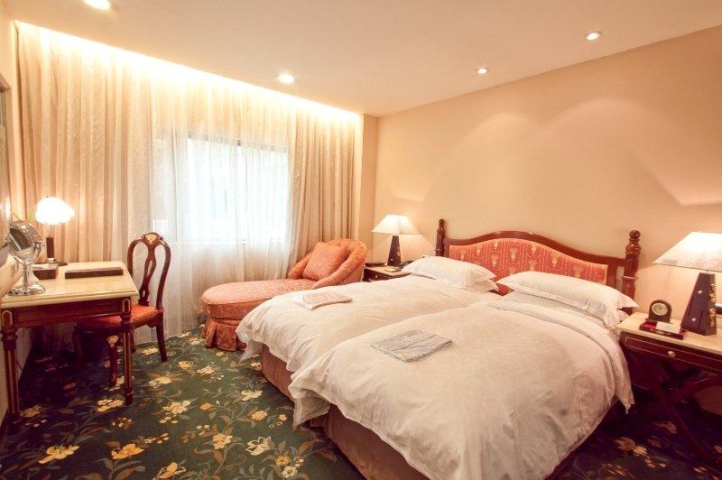 Royal Seasons Hotel Beitou Taipei Bagian luar foto