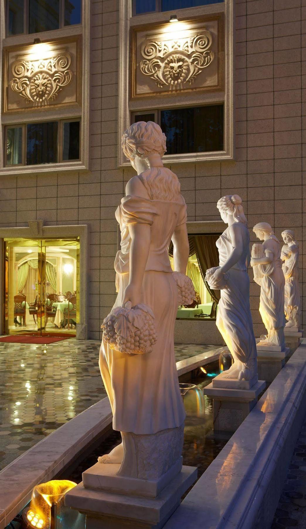 Royal Seasons Hotel Beitou Taipei Bagian luar foto