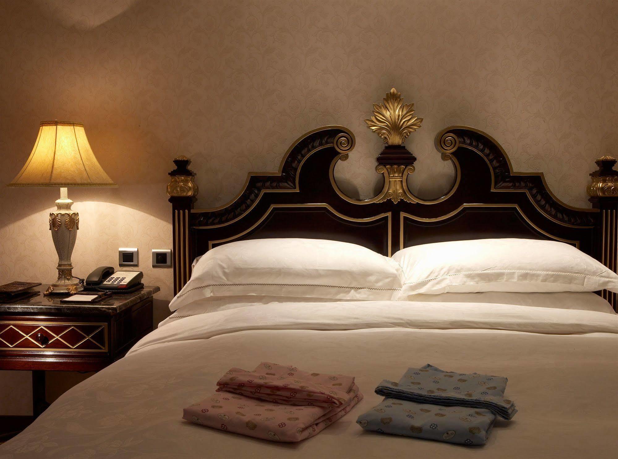 Royal Seasons Hotel Beitou Taipei Bagian luar foto