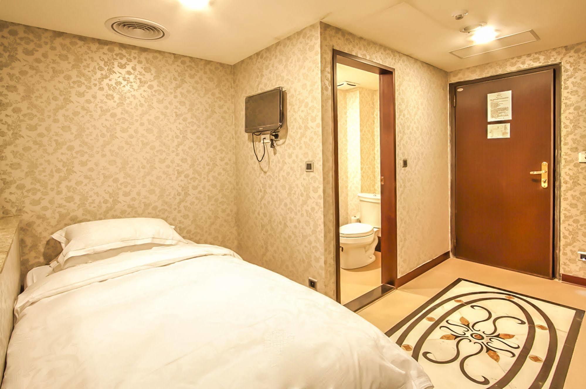 Royal Seasons Hotel Beitou Taipei Bagian luar foto