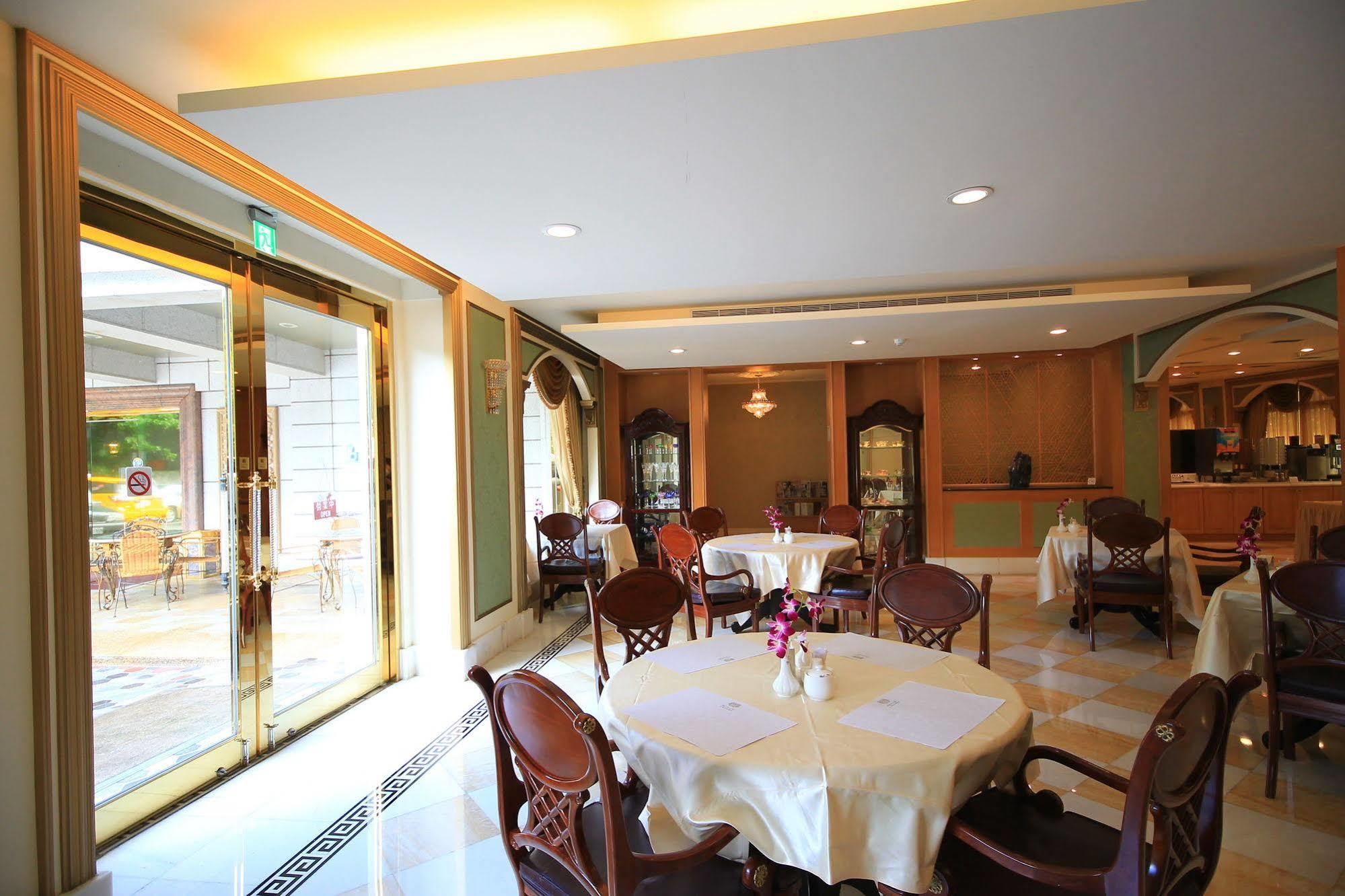 Royal Seasons Hotel Beitou Taipei Bagian luar foto